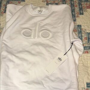 ALO Yoga Classic White Pullover